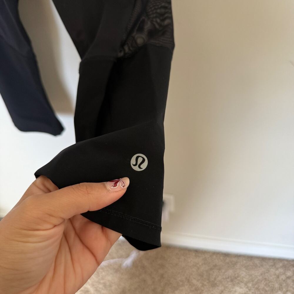 Lululemon Women Crop Leggings 4 Black Mesh Panel Cropped Workout Gym Yoga Active - Picture 5 of 6